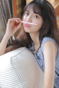 从后面抱着妈妈突然脸一红
